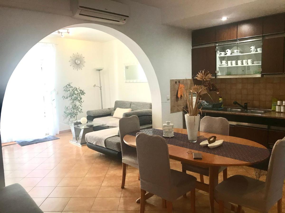 פאז'אנה Deluxe Apartment Bluebay Oasis מראה חיצוני תמונה